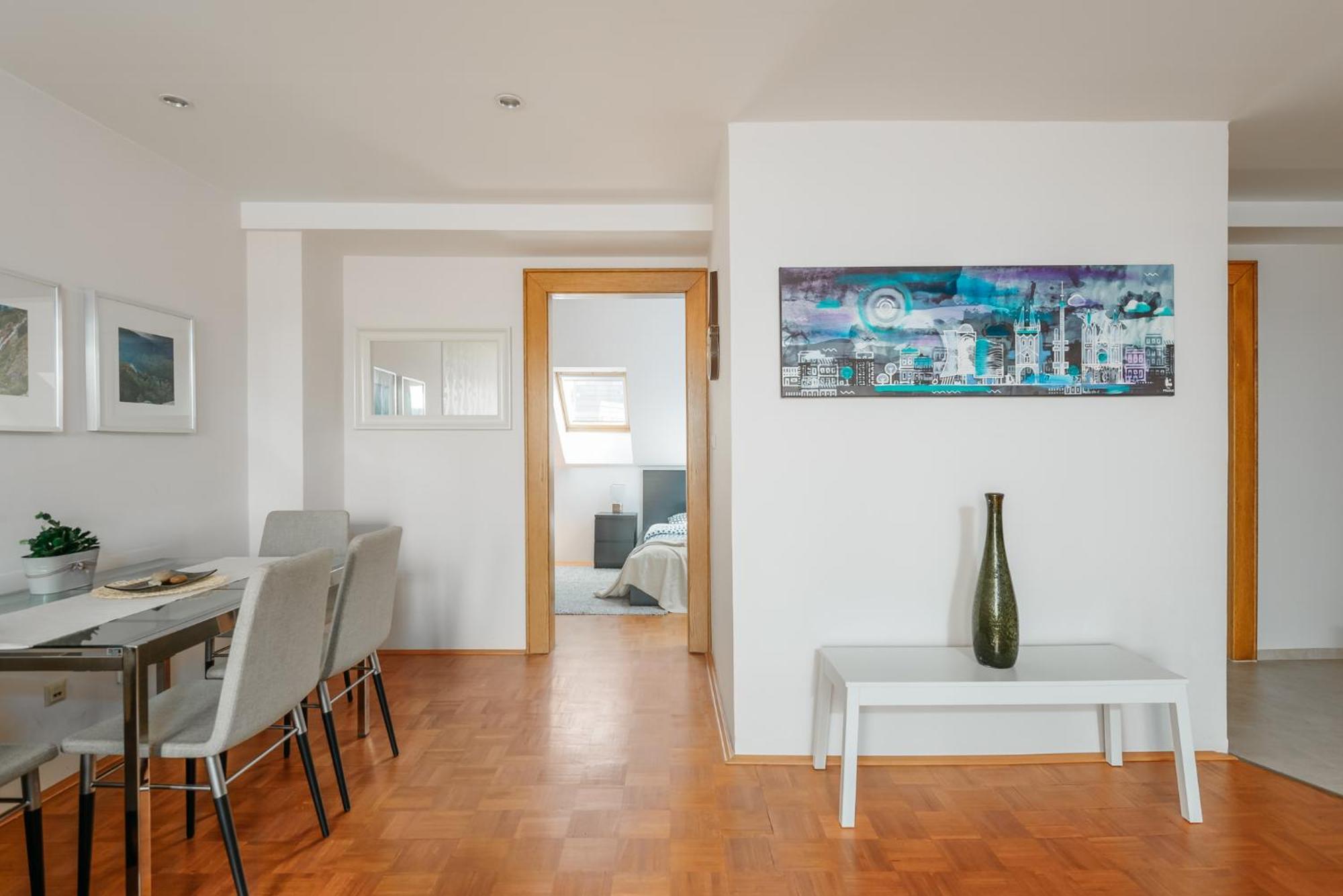 Roy 2 Bdr Apartment With Prague Castle View, Parking & Ac Buitenkant foto